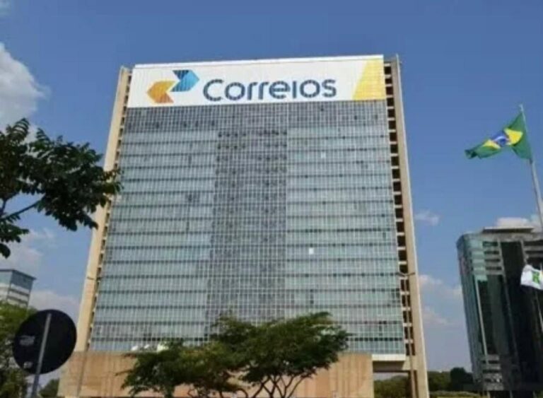 Governo decide vender 100% do capital dos Correios, diz secretário