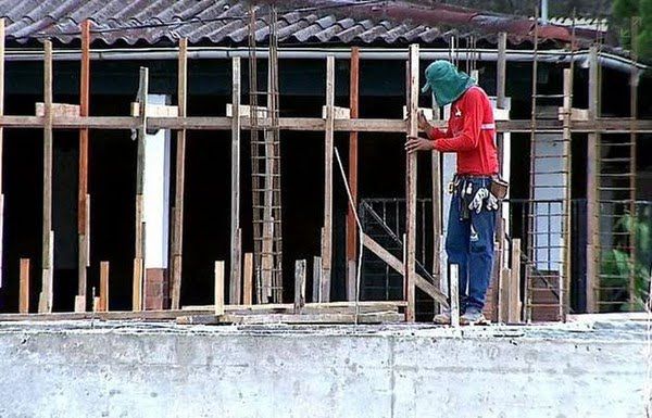 Setores da indústria e construção civil empregam 50 mil pessoas no Acre, aponta IBGE