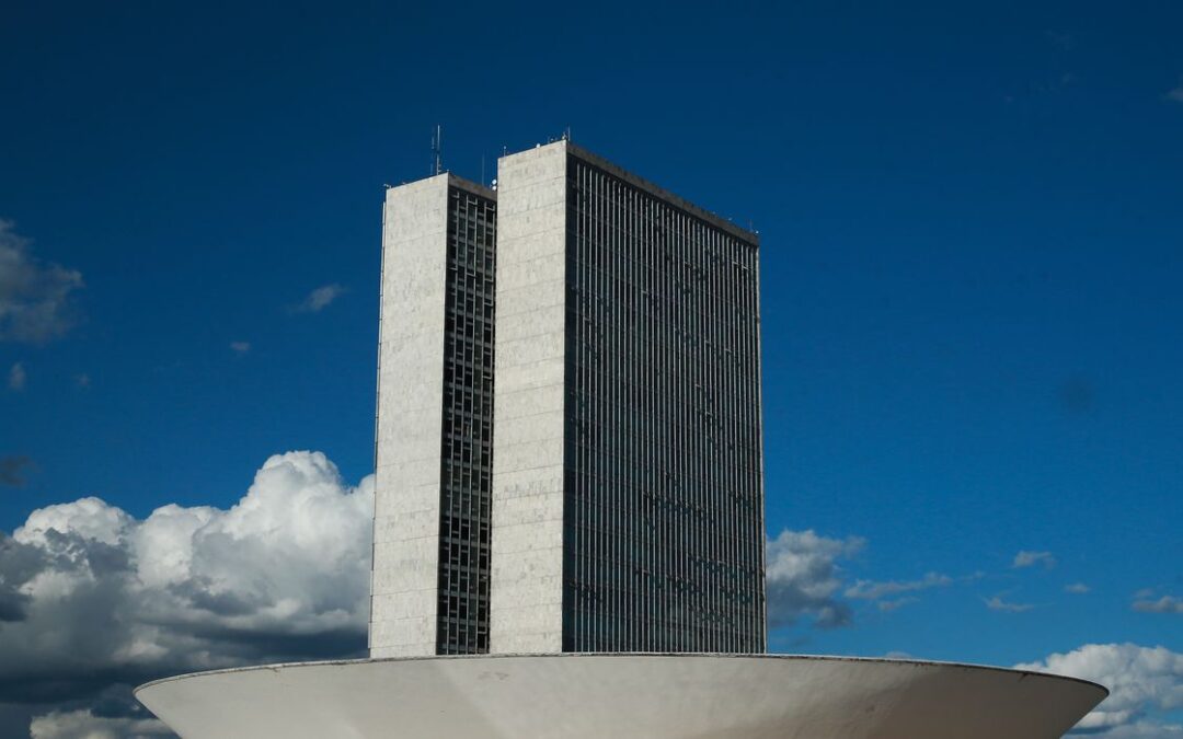 Câmara aprova emendas do Senado à MP que cria programa de crédito