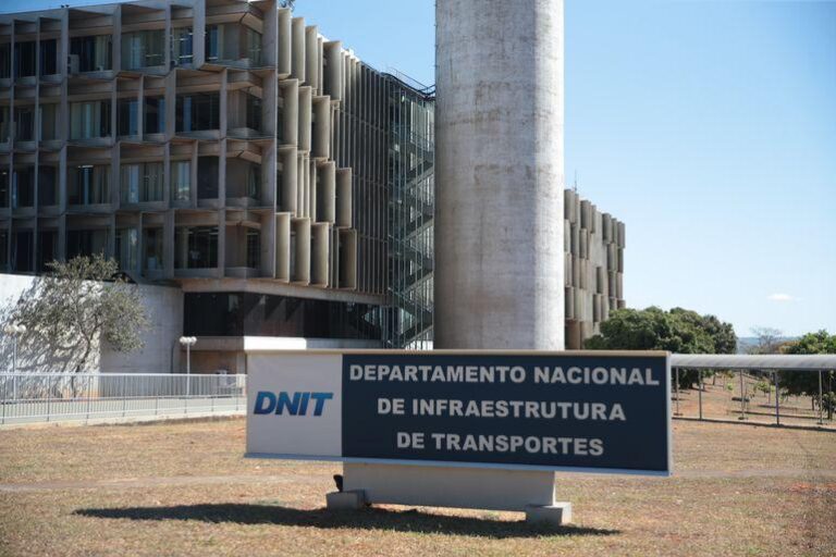 DNIT recebe SINDIPESA em Brasília