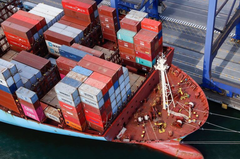 Exportação de cargas em contêineres aumenta 24% no Porto de Paranaguá