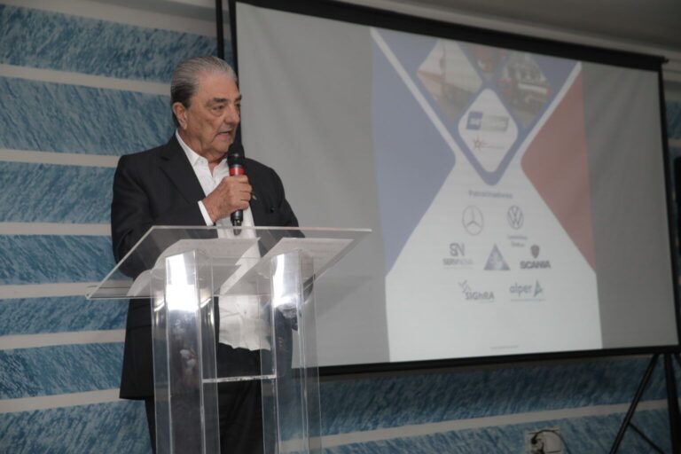 Presidente Francisco Pelucio participa no SETRANS de homenagens para celebrar o Dia Nacional do Transportador Rodoviário de Cargas