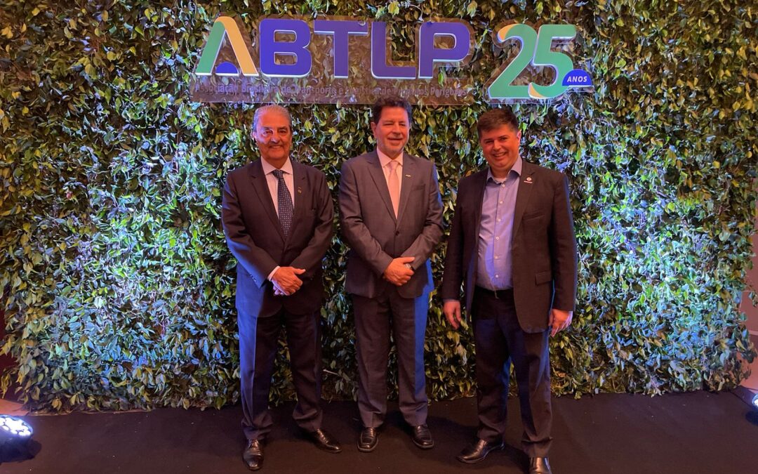Presidente Francisco Pelucio participa da comemoração dos 25 anos da ABTLP em São Paulo