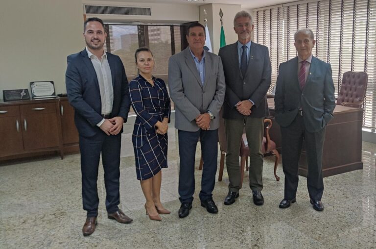 Presidente Eduardo Rebuzzi se reúne com o presidente da CNTA em Brasília