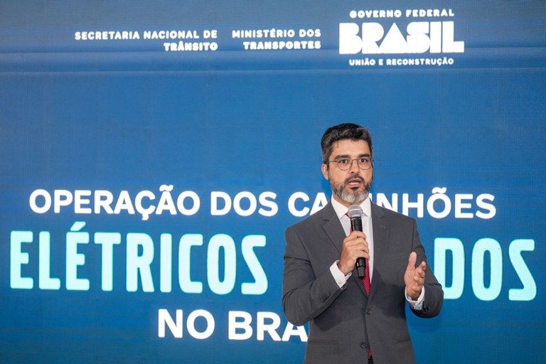 Secretaria Nacional de Trânsito autoriza fase de testes de caminhões elétricos pesados no Brasil