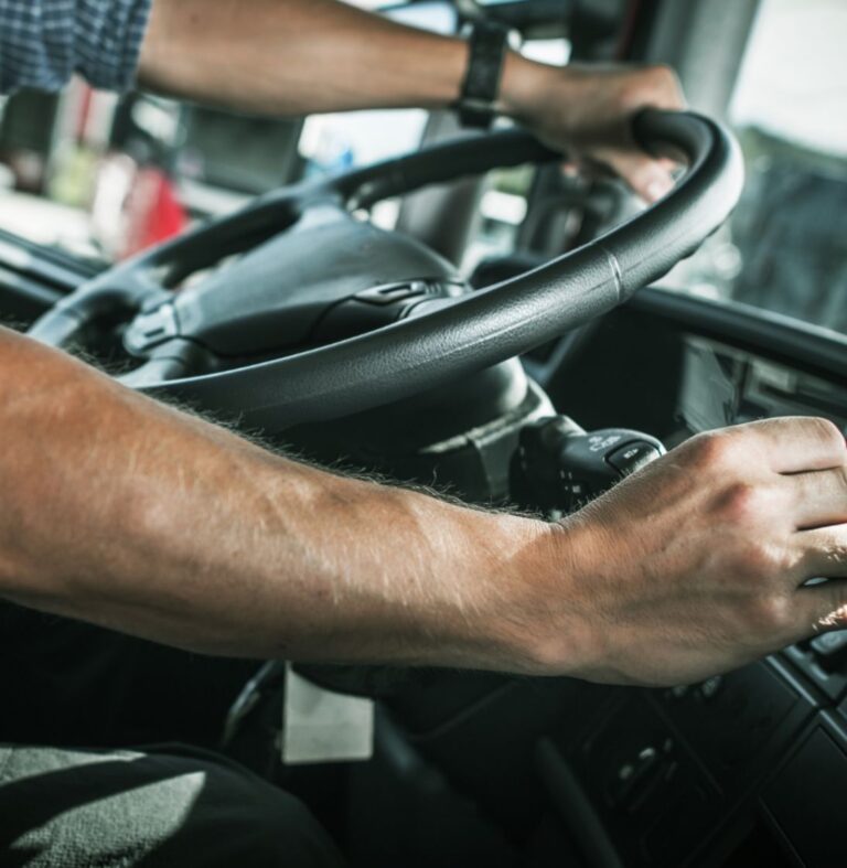 Motoristas devem ficar atentos para alterações no trânsito devido a obras em rodovias gaúchas