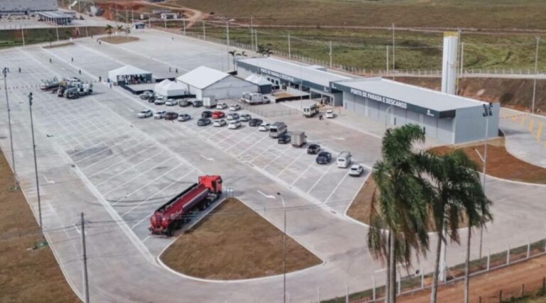 Paradas de descanso em SP atenderam mais de 43 mil caminhoneiros neste ano