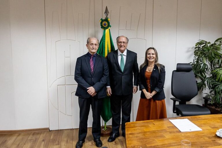 Representantes da NTC&Logística participam de audiência com o vice-presidente da República, Geraldo Alckmin, em Brasília