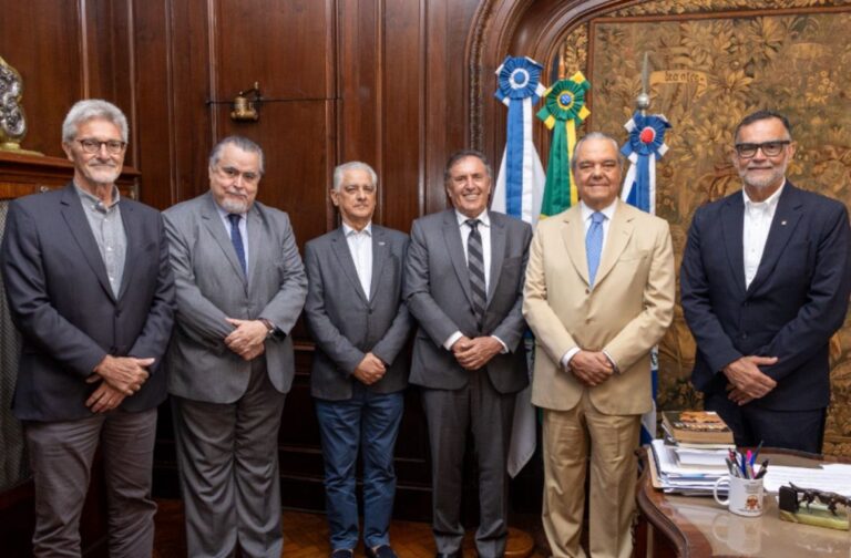 Presidente Eduardo Rebuzzi participa de homenagem ao presidente da FIRJAN no ‘Almoço do Empresário’ tradicionalmente promovido pela ACRJ