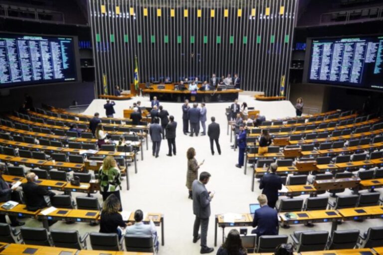 Câmara aprova requerimento de urgência para PL que altera a lei das PPPs